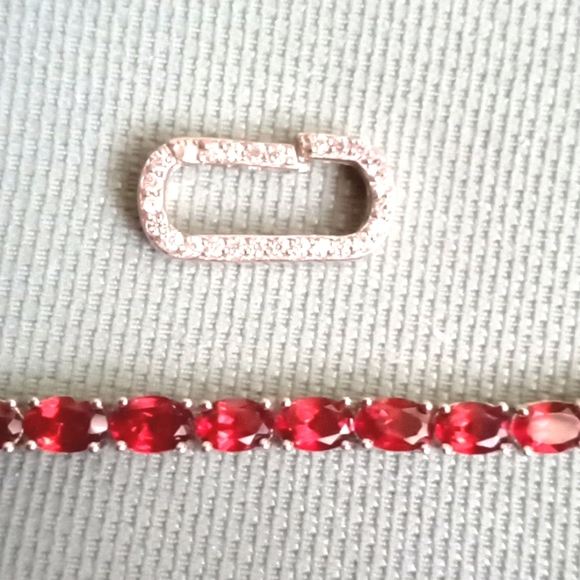 MOZAMBIQUE GARNET, NATURAL WHITE ZIRCON BRACELET - Picture 4 of 10